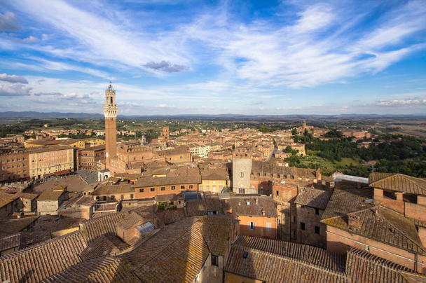 Panoramatický pohled na staré město Siena, Toskánsko, Itálie - Fotografie, Obrázek