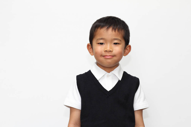Japoński chłopiec w wizytowym (5 lat) - Zdjęcie, obraz
