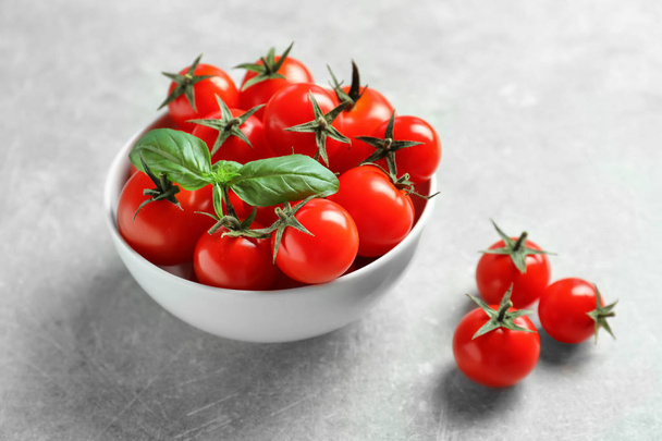 ripe cherry tomatoes - Φωτογραφία, εικόνα