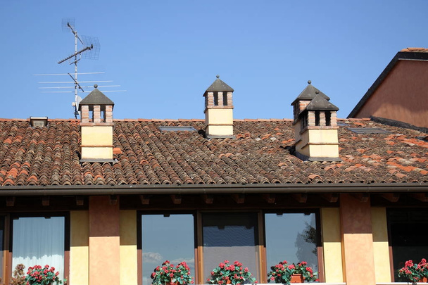 dachy z Mantui  - Zdjęcie, obraz