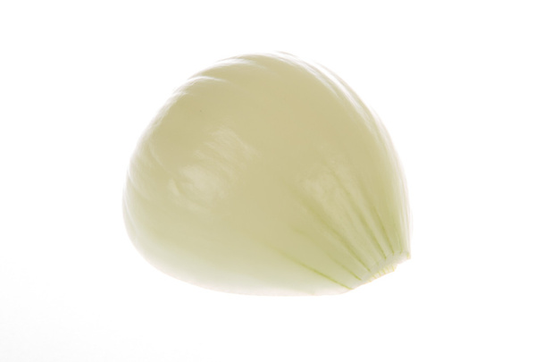 Cipolla pelata dimezzata
 - Foto, immagini