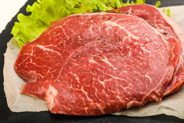 Σνίτσελ νωπό βόειο κρέας - Φωτογραφία, εικόνα
