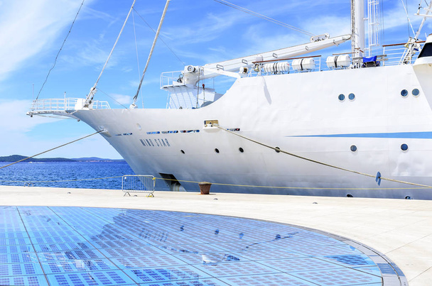 Cruise liner near the coast of Zadar, Croatia. - Φωτογραφία, εικόνα
