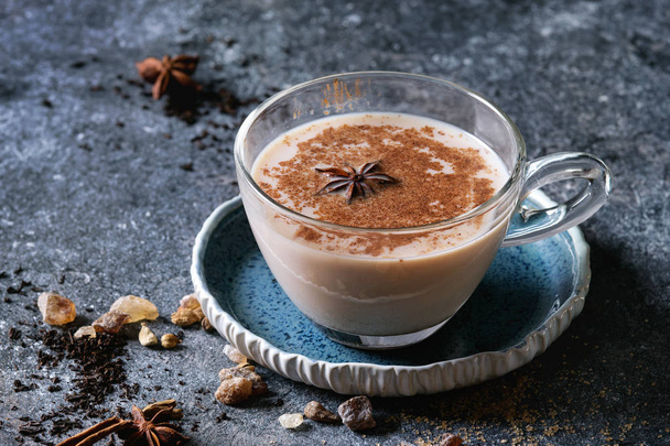 Masala chai with ingredients - Фото, зображення