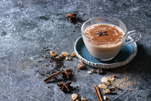 Masala chai with ingredients - Foto, afbeelding