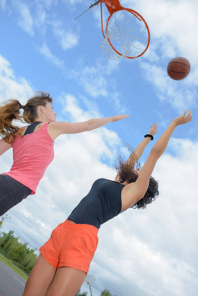 beautiful women playing basketball - Zdjęcie, obraz