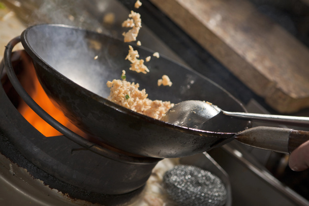 Gotowanie Azji smażyć w woku - Zdjęcie, obraz