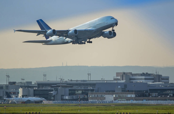 Airplane taking off - Photo, Image