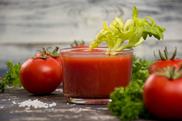 Vaso de jugo de tomate - Foto, Imagen
