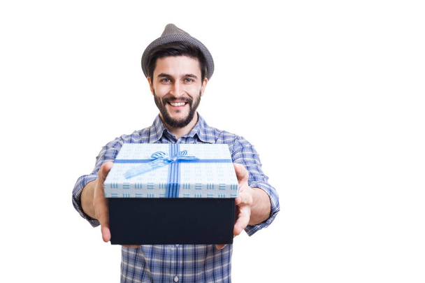 Bearded guy with gift - Foto, immagini
