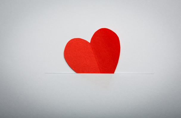papírové srdce tvaru symbol pro valentinky den s kopií místo fo - Fotografie, Obrázek