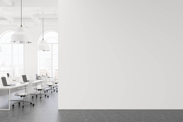 White open space office, blank wall - Fotoğraf, Görsel