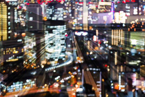 Yön hämärtyminen bokeh Kioton kaupunki keskustassa kaksinkertainen altistuminen motion train track
 - Valokuva, kuva