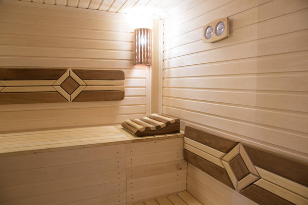interieur van de sauna. verlichting en sfeer - Foto, afbeelding