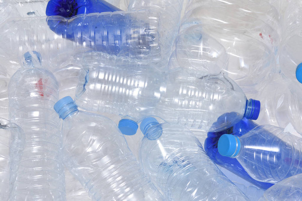 Plastic waterfles recycling - Foto, afbeelding