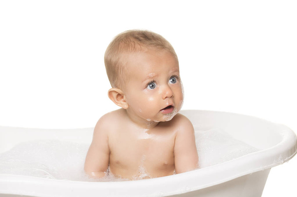 Schattige babybad - Foto, afbeelding