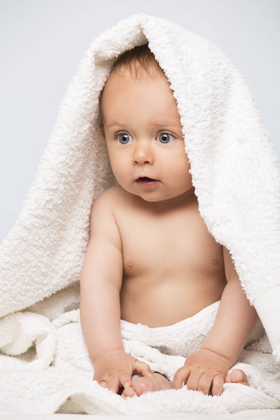 mignon caucasien bébé
 - Photo, image