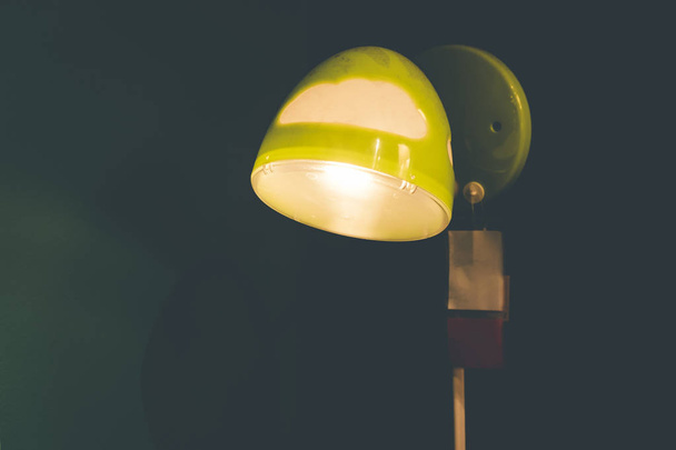 современный напольный фонарь для домашнего интерьера
. - Фото, изображение