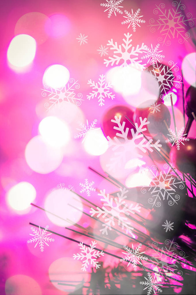 Szép karácsonyi dekoráció közelről. Absztrakt háttér fények bokeh. - Fotó, kép