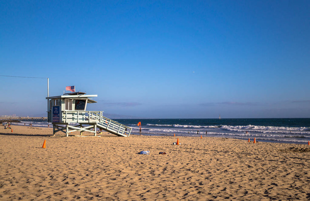 Praia de Venais. Costa do Pacífico em Los Angeles
 - Foto, Imagem
