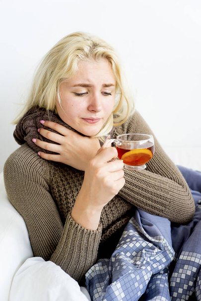 Girl having flu - Fotografie, Obrázek