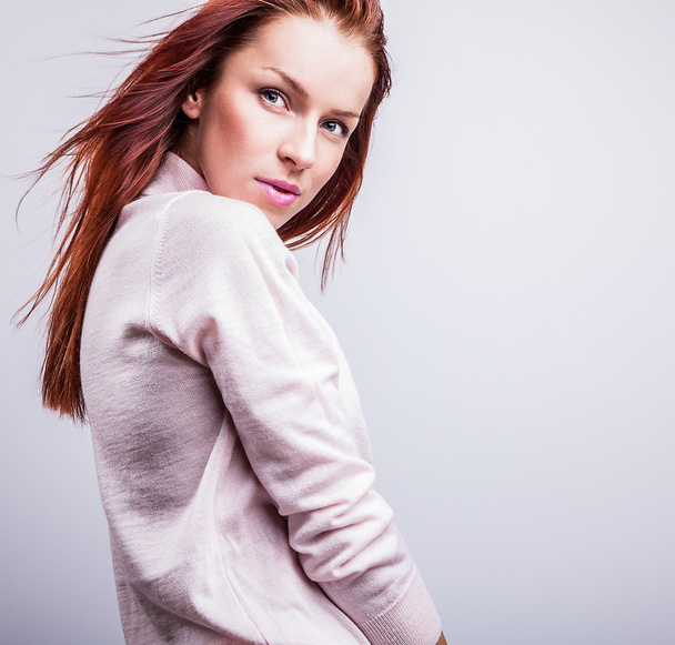 Pretty redhead young woman - Φωτογραφία, εικόνα