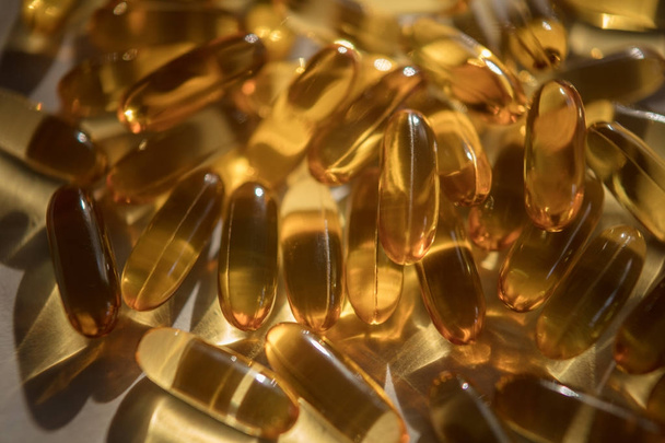 Omega 3 fishoil pills  isolated on white background - Foto, Bild