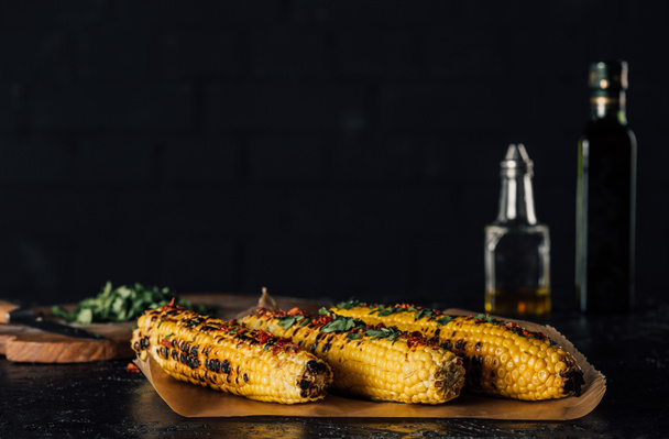 grillezett corncobs fűszerek - Fotó, kép