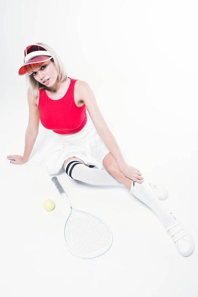 fashionable woman with tennis equipment - Zdjęcie, obraz