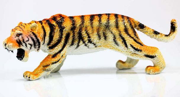 masculino brinquedo tigre
  - Foto, Imagem