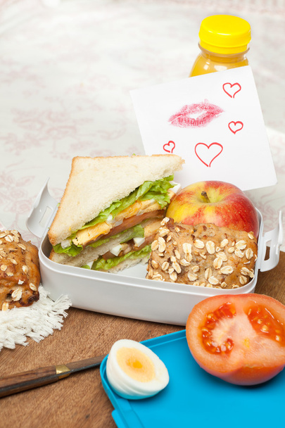 Love note in lunchbox - Фото, изображение
