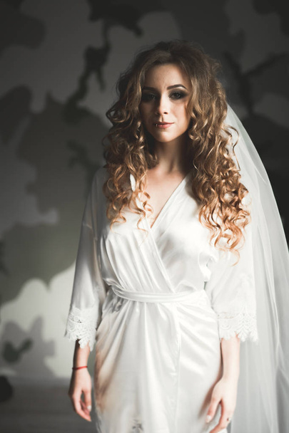 Portrait of beautiful bride with fashion veil at wedding morning. Wedding dress. - Valokuva, kuva