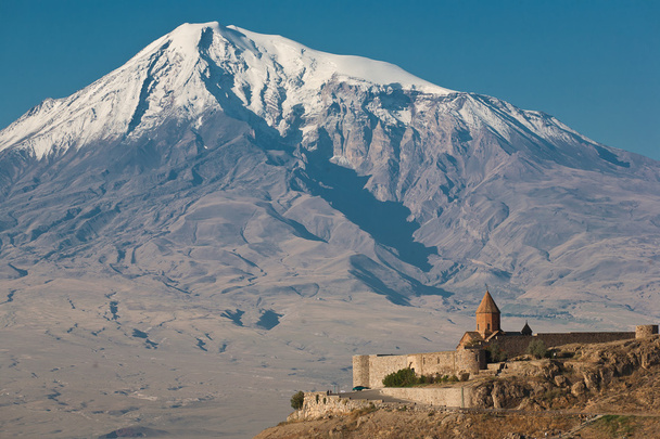 Ősi örmény templom Khor Virap - Fotó, kép