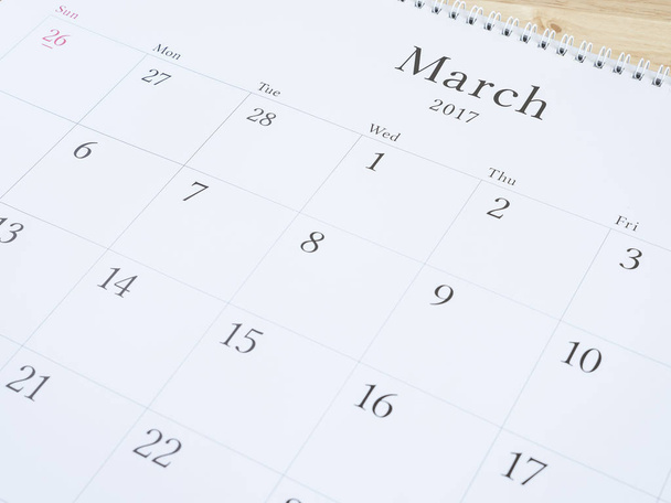 Март на белой странице календаря 1
 - Фото, изображение