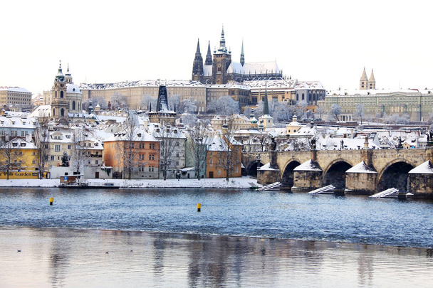 Noel romantik karlı Prague City, Çek Cumhuriyeti - Fotoğraf, Görsel