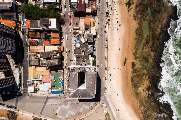 Vista superior de la playa de Barra en Salvador, Bahia, Brasil
 - Foto, Imagen