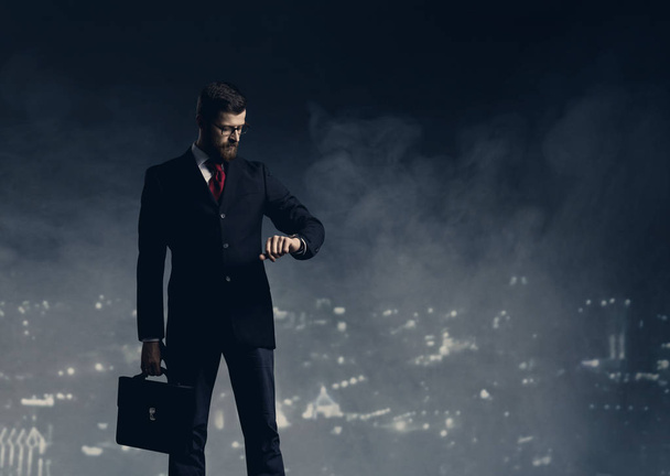 businessman in black suit - Fotó, kép