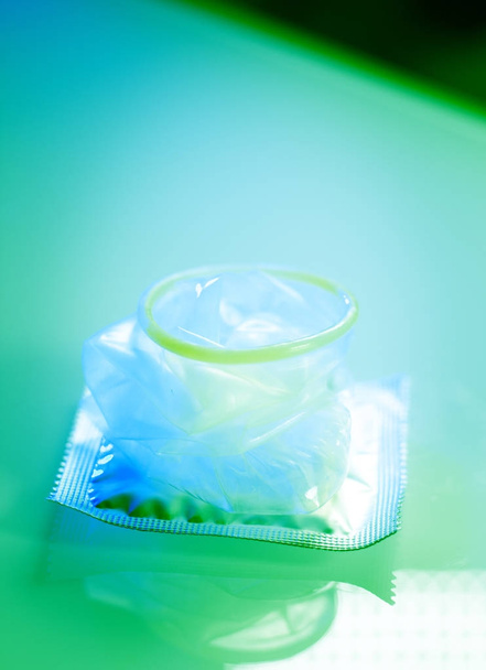 Rubber condom contraceptive - Foto, Imagem