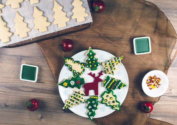 Delicious Christmas gingerbread cookies. - Фото, изображение