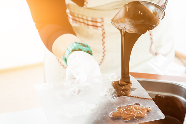 Preparación de dulces de chocolate
 - Foto, imagen