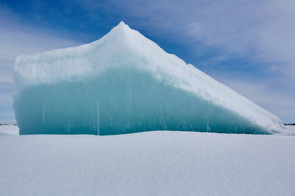 Льоду hummock на озері Балхаш - Фото, зображення