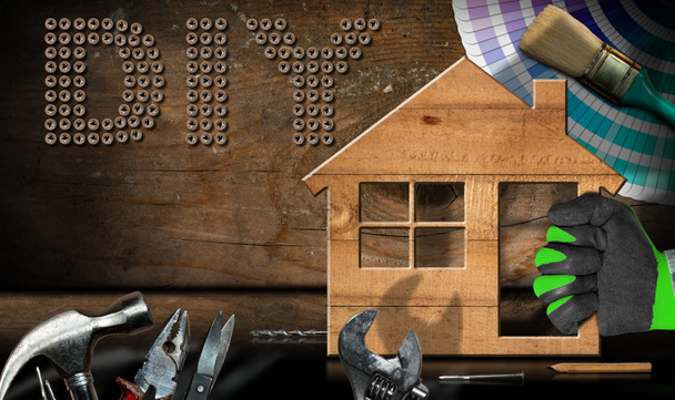 Дий Мбаппе - Инструменты работы и образцовый дом
 - Фото, изображение