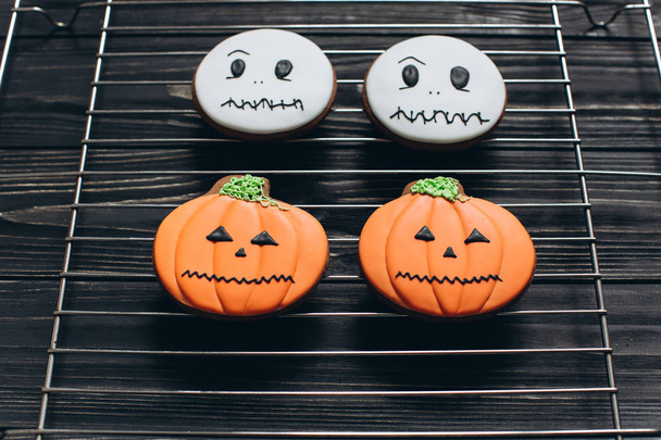 biscoitos de Halloween caseiros
 - Foto, Imagem
