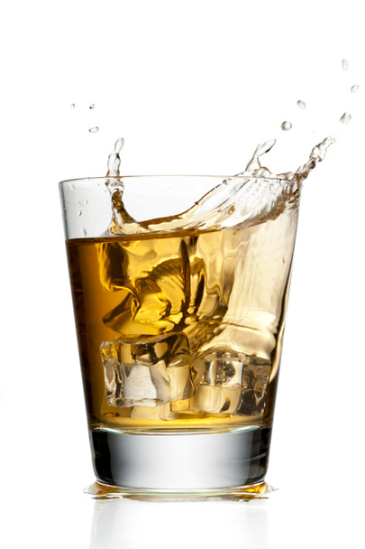 Glass of apple juice with ice cubes - Foto, immagini