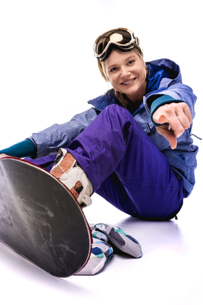 snowboarder apuntando a la cámara
 - Foto, Imagen