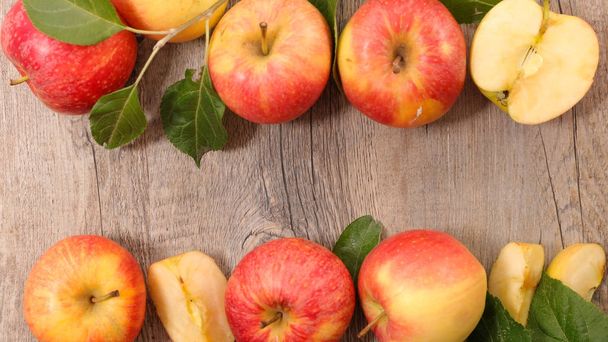hromady čerstvých jablek - Fotografie, Obrázek