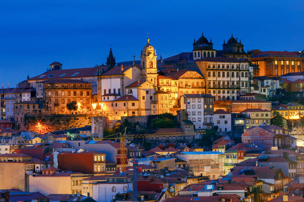 Porto ! Vue aérienne de la ville à l'aube
. - Photo, image