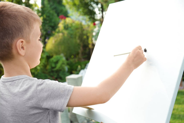 little boy painting picture - Zdjęcie, obraz