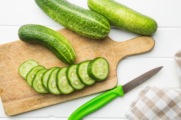 Sliced green cucumbers. - Foto, imagen