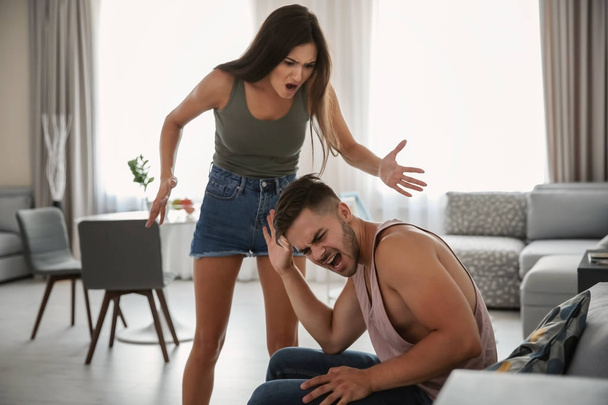 Quarrel between woman and man   - Foto, afbeelding
